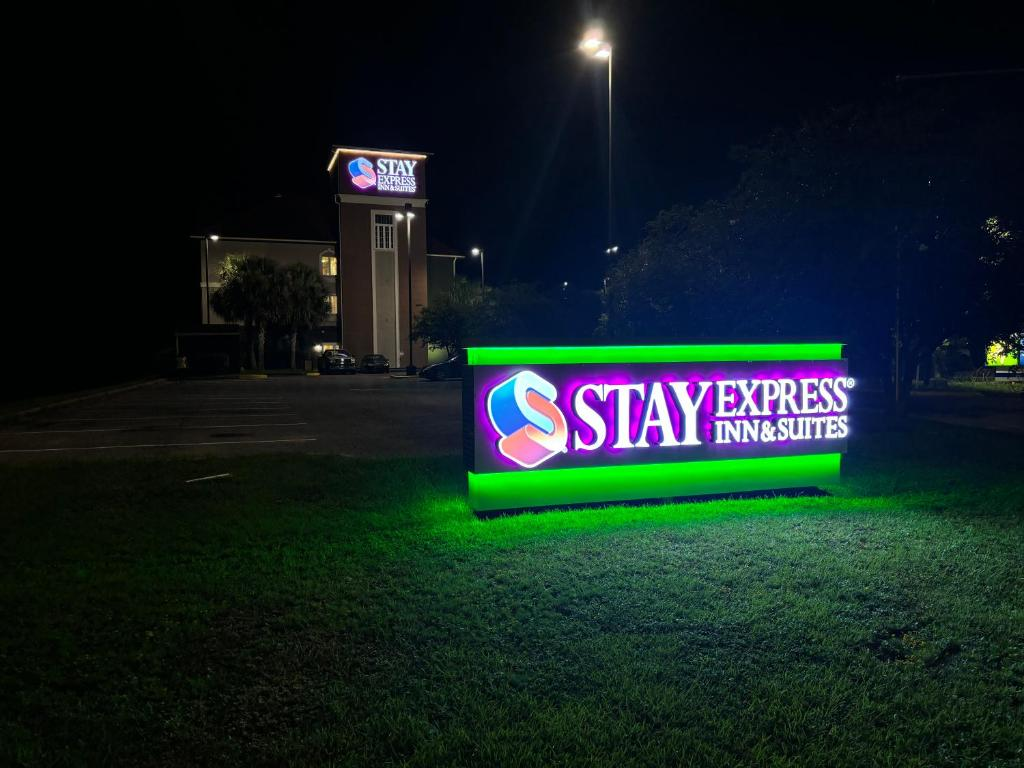 As Franchise Costs Rise, StayExpress Is Becoming the Brand Hotel Owners Are Talking About As Franchise Costs Rise, StayExpress Is Becoming the Brand Hotel Owners Are Talking About